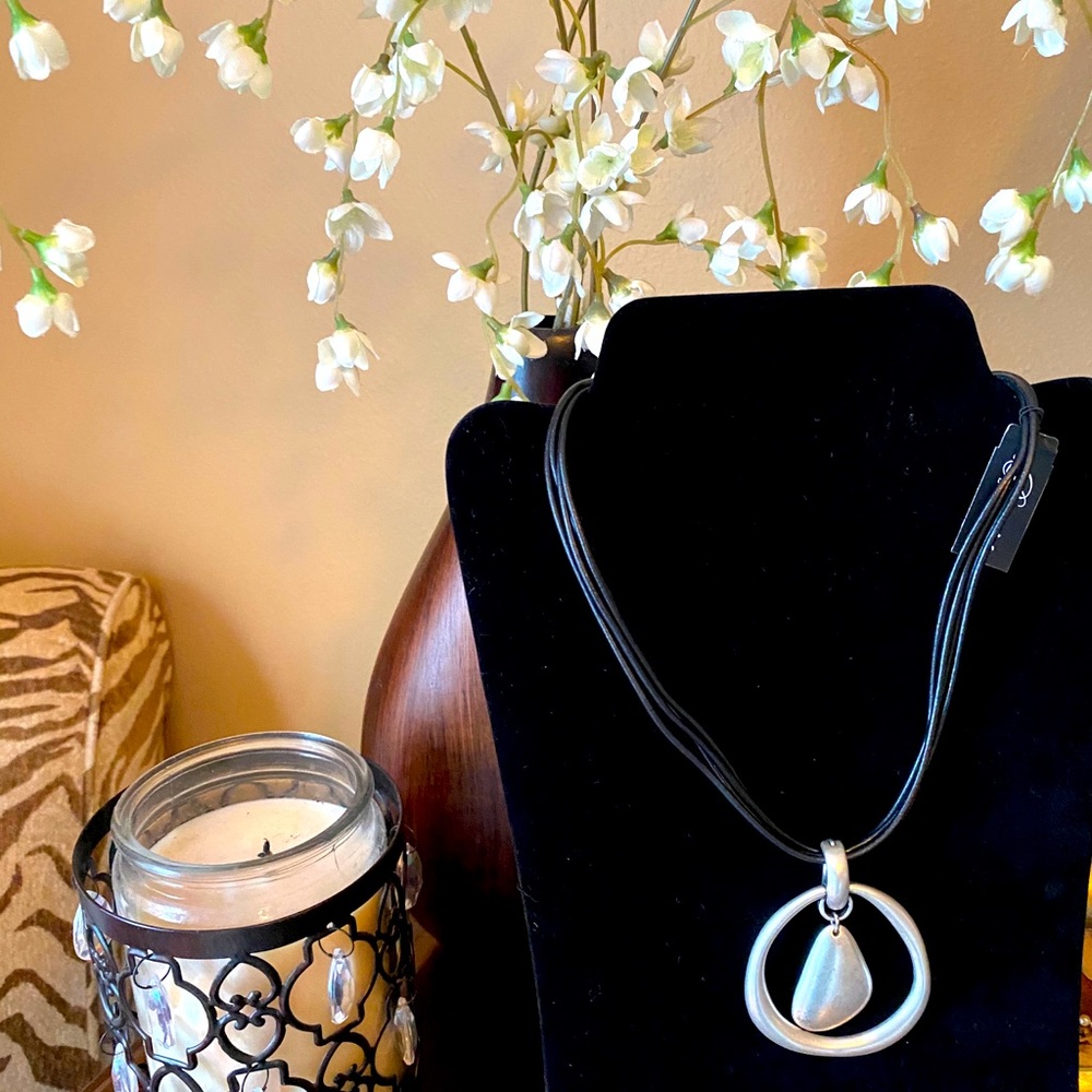 Premier Designs “Easy Living” necklace
